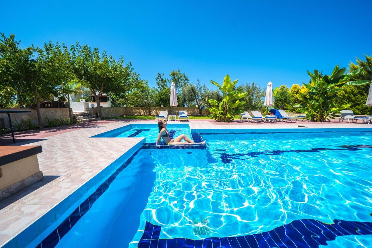 Villas Louloudaki Loutra  Екстер'єр фото