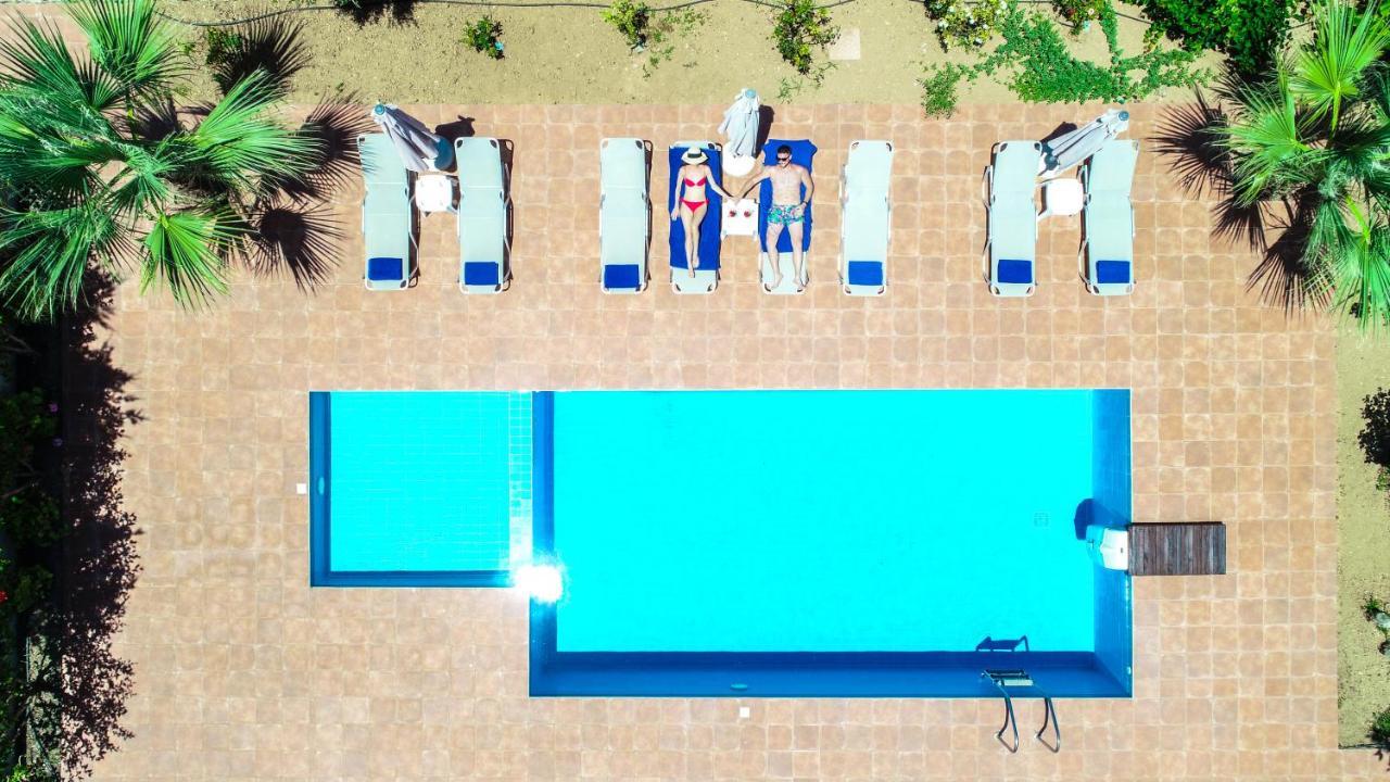 Villas Louloudaki Loutra  Екстер'єр фото