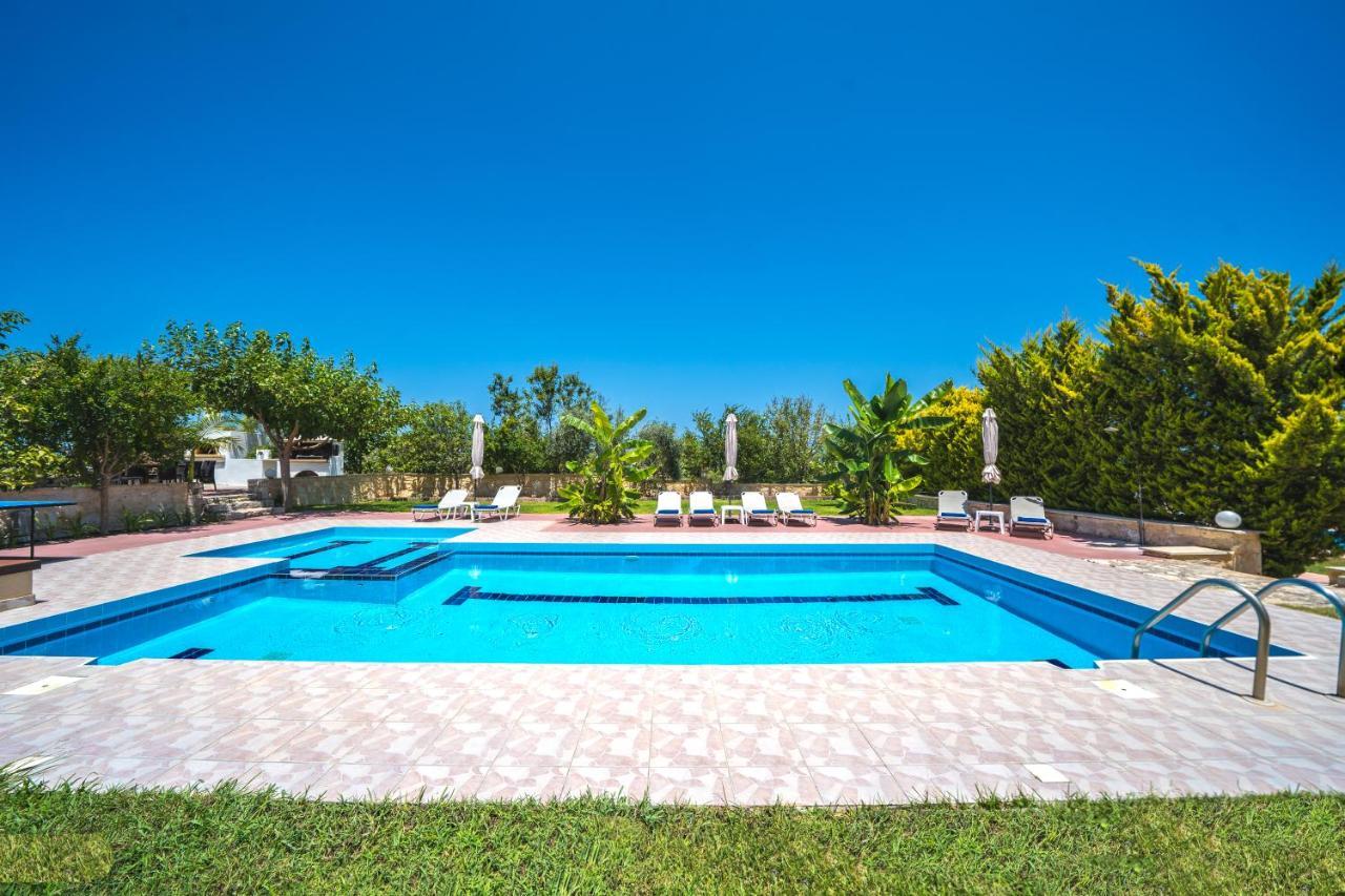 Villas Louloudaki Loutra  Екстер'єр фото