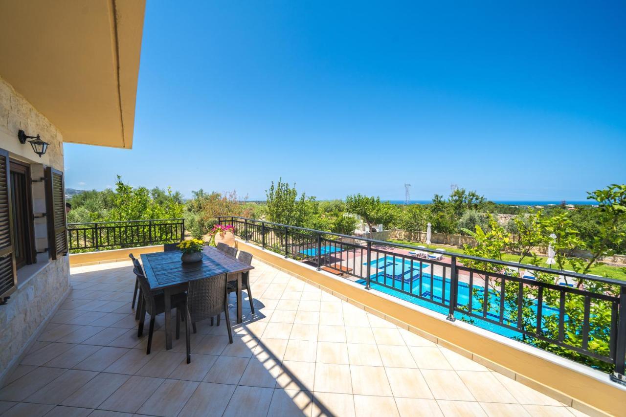 Villas Louloudaki Loutra  Екстер'єр фото